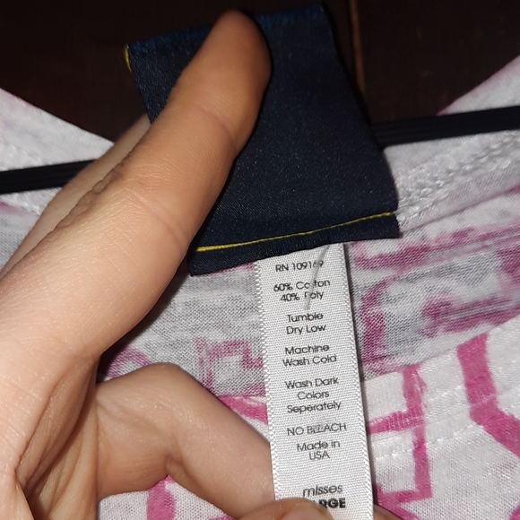 Alaska Tee-shirt 💗🤍 - Picture 6 of 6